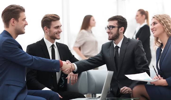 What Are the Key Benefits of an Executive Presence Course for Career Growth and Leadership Success?